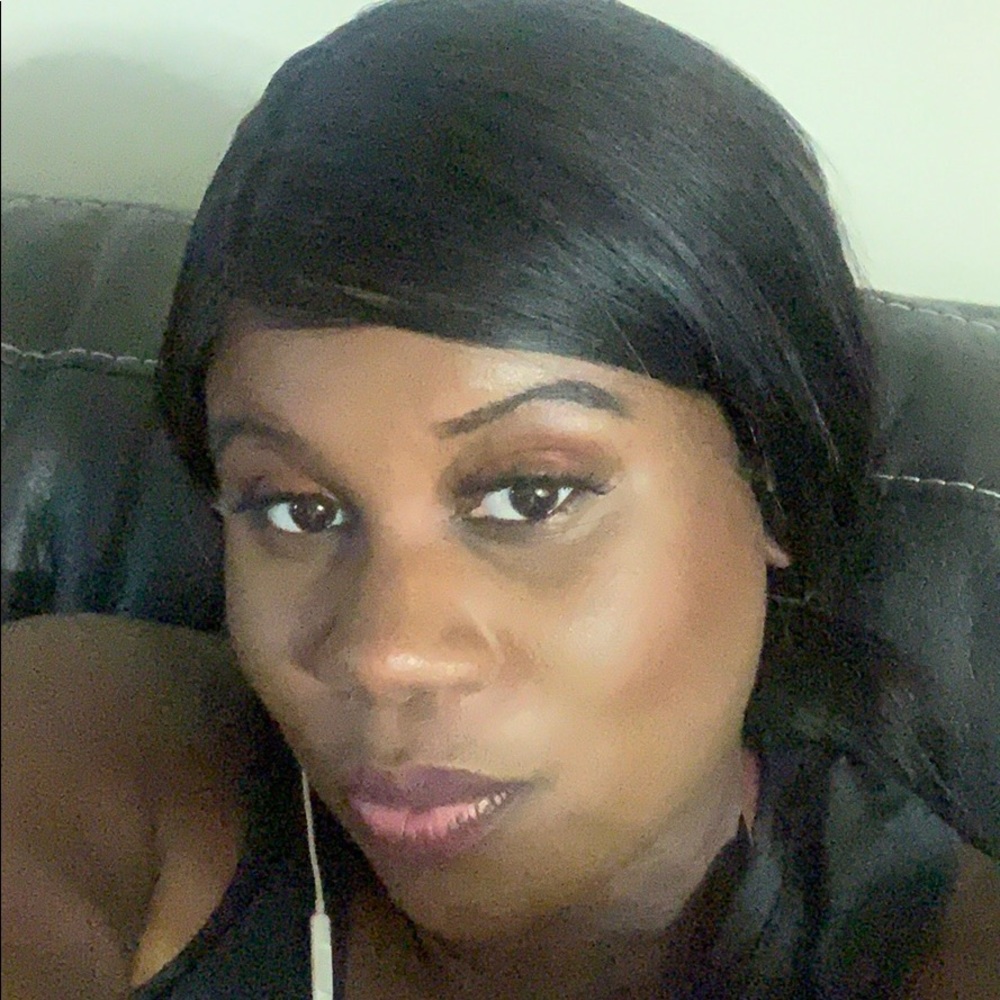 Meet your Posher, Nadrea